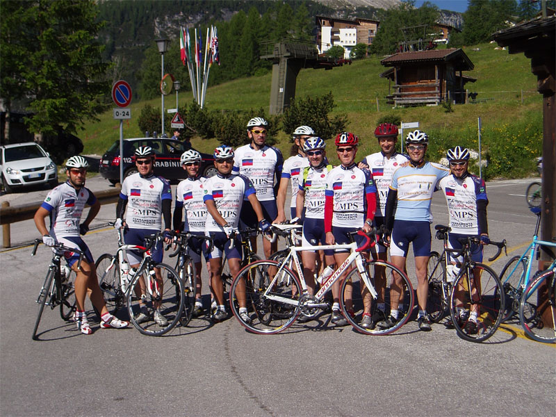 gal/2010/07 - Sella Ronda Bike Day 2010/05 - SellaRonda_Bike_Day/01_La Partenza/10P6270143-01.jpg